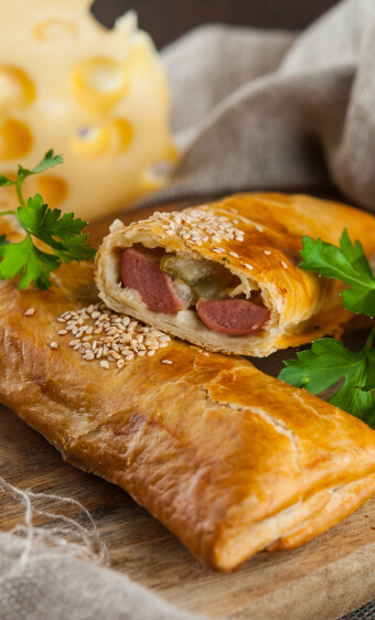 Самса с сосиской